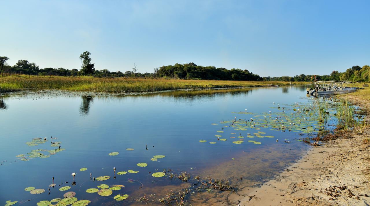 Cresta Maun Hotel Buitenkant foto