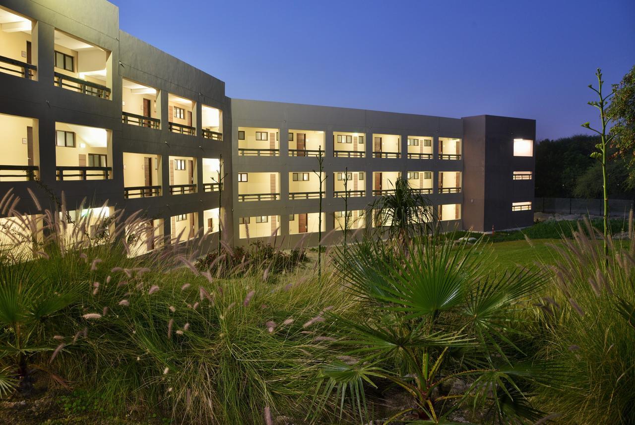 Cresta Maun Hotel Buitenkant foto