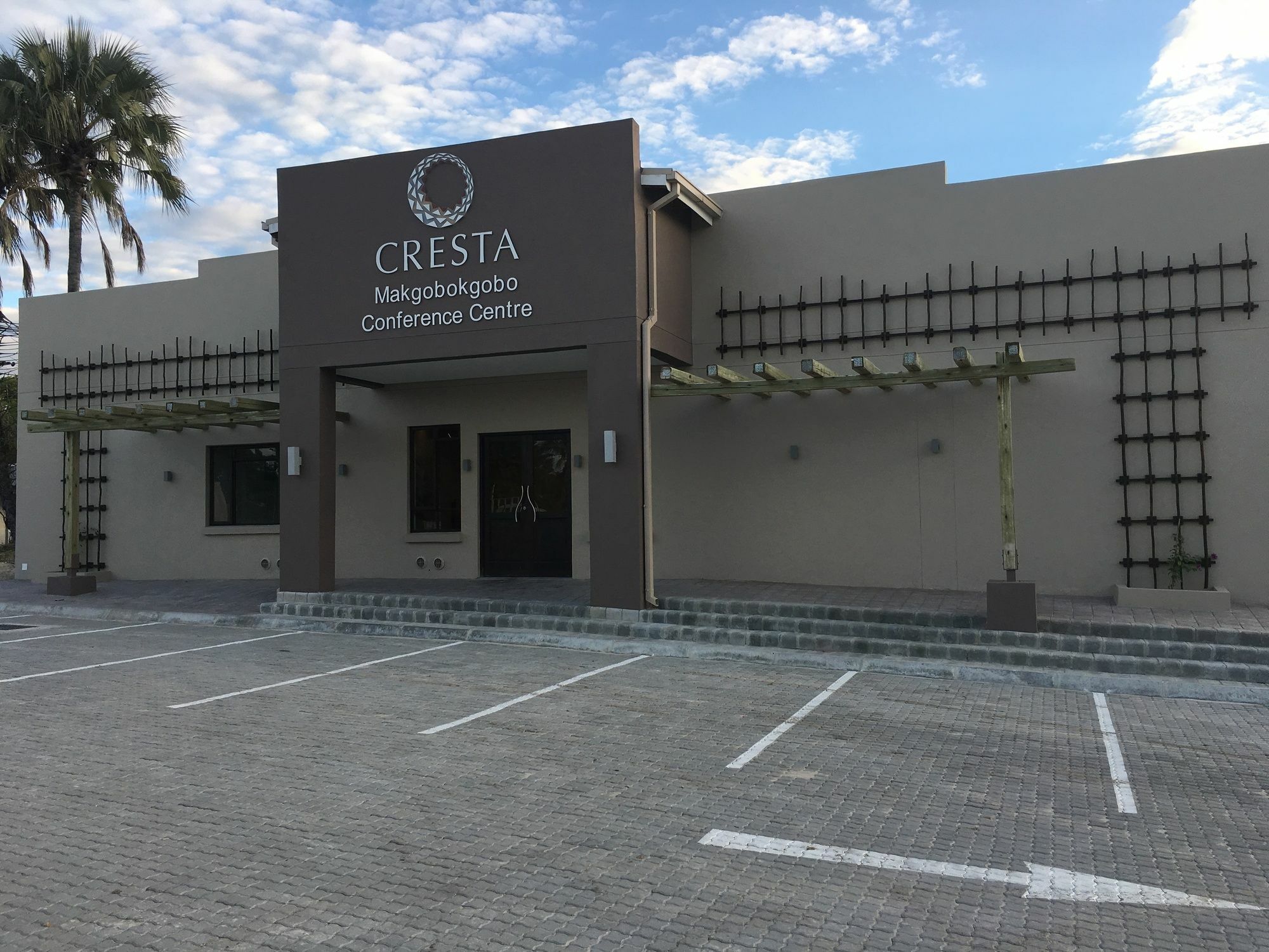 Cresta Maun Hotel Buitenkant foto